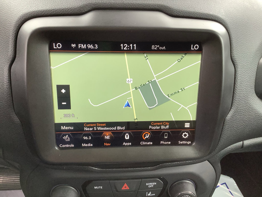 Used 2021 Jeep Renegade Limited w/ Sun & Sound Group image 18