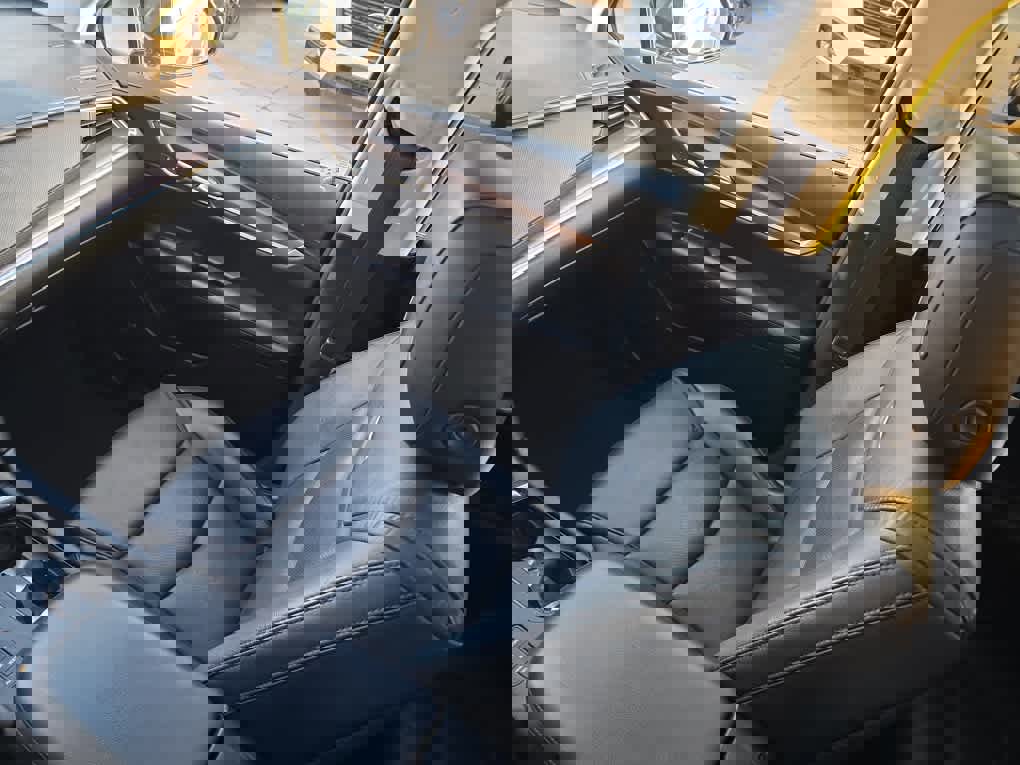 Used 2018 Cadillac XT5 Luxury w/ Driver Awareness Package image 23