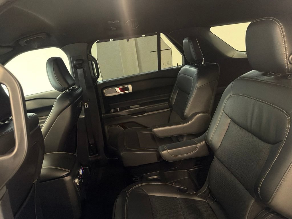 Certified 2020 Ford Explorer Limited w/ Hybrid Equipment Group 310A AWD/4WD image 60