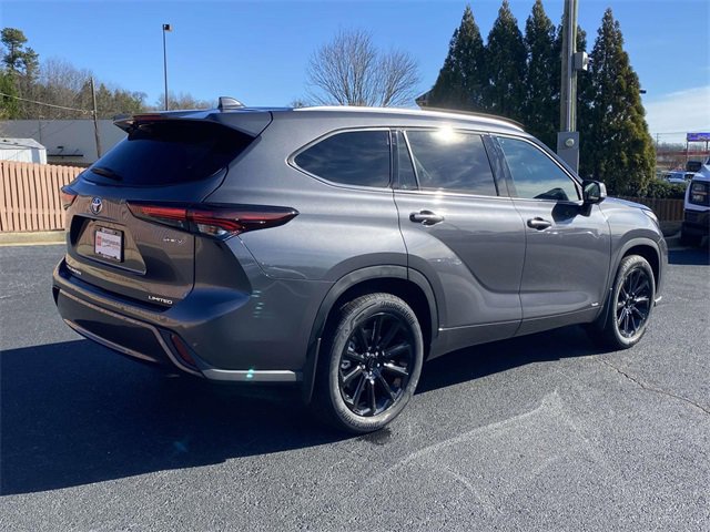 Used 2025 Toyota Highlander Limited image 6