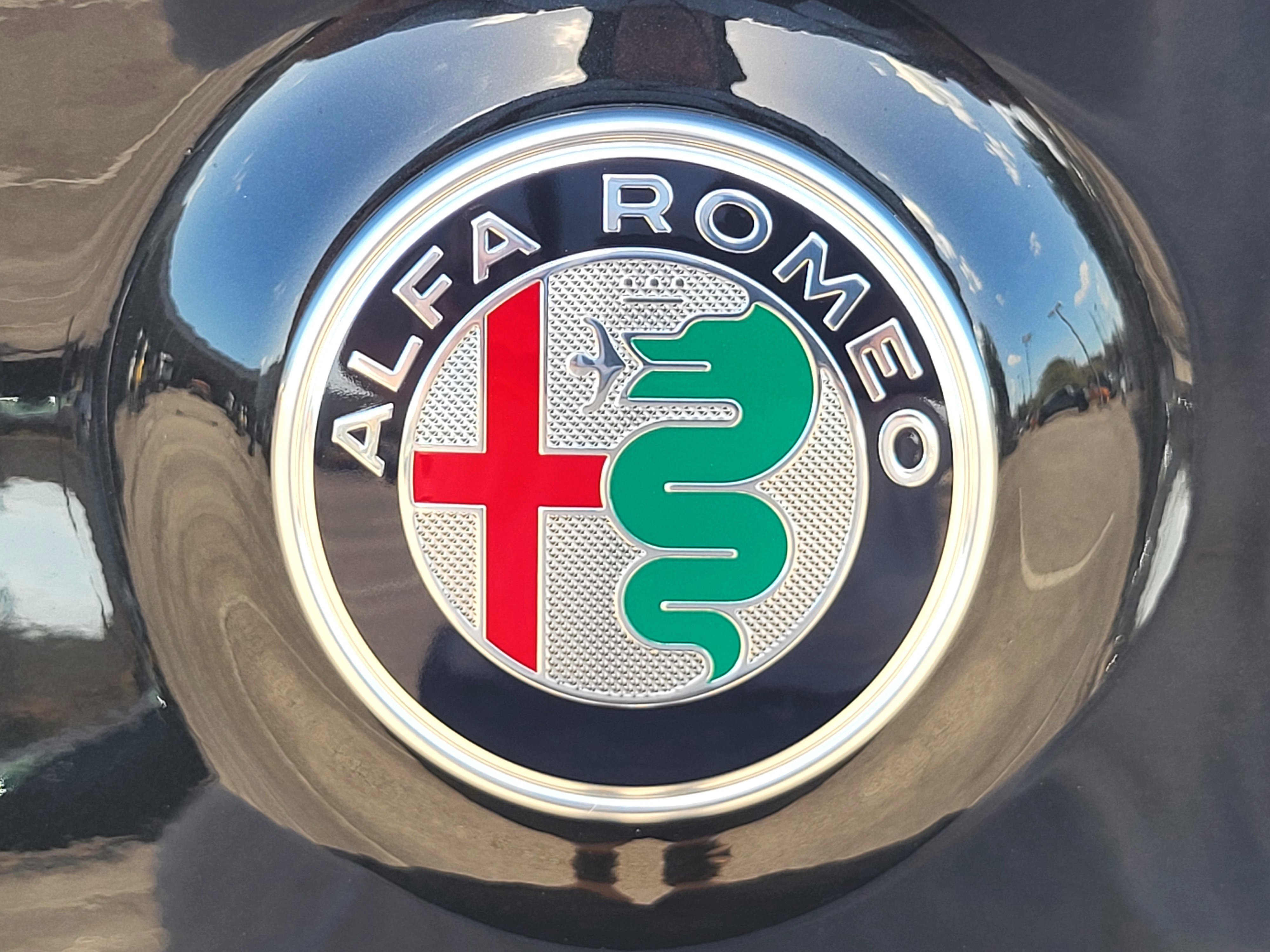 New 2026 Alfa Romeo Stelvio Sprint AWD/4WD image 9