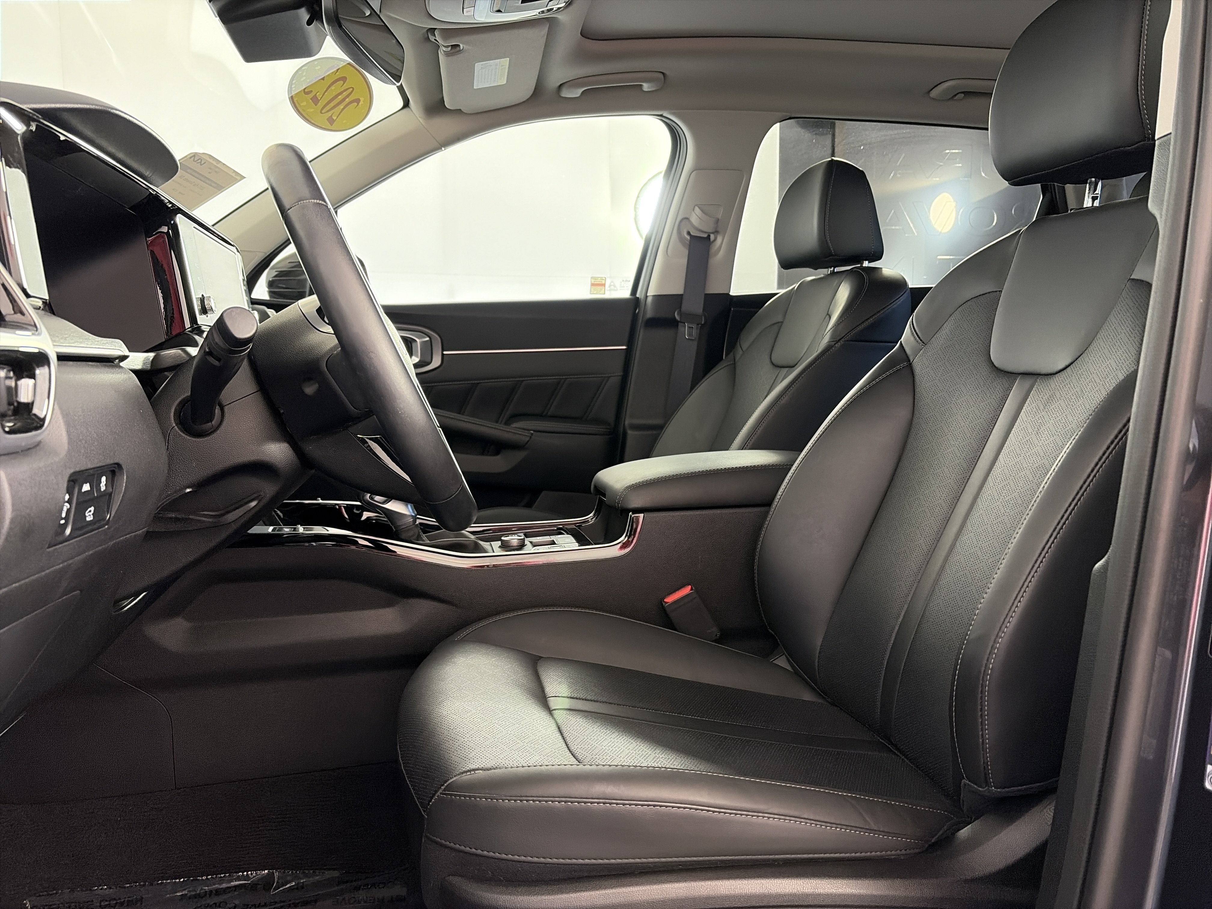 Certified 2023 Kia Sorento SX AWD/4WD image 6