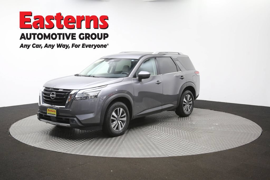 Used 2022 Nissan Pathfinder SL AWD/4WD image 56