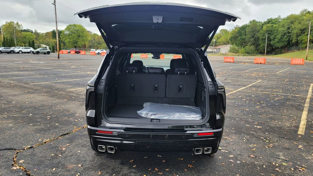 New 2026 Chevrolet Traverse RS image 11