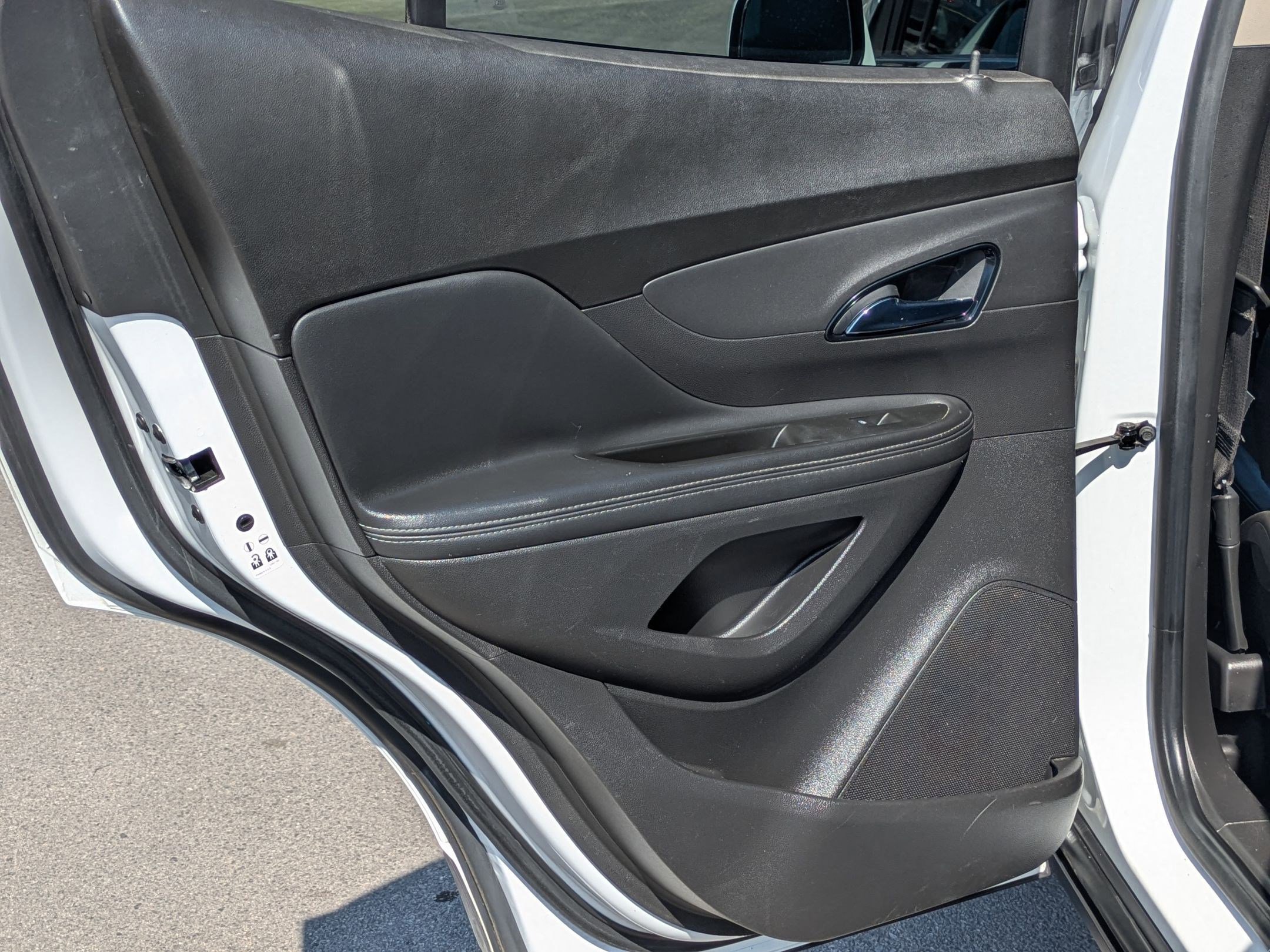 Used 2021 Buick Encore Preferred w/ Safety Package AWD/4WD image 14