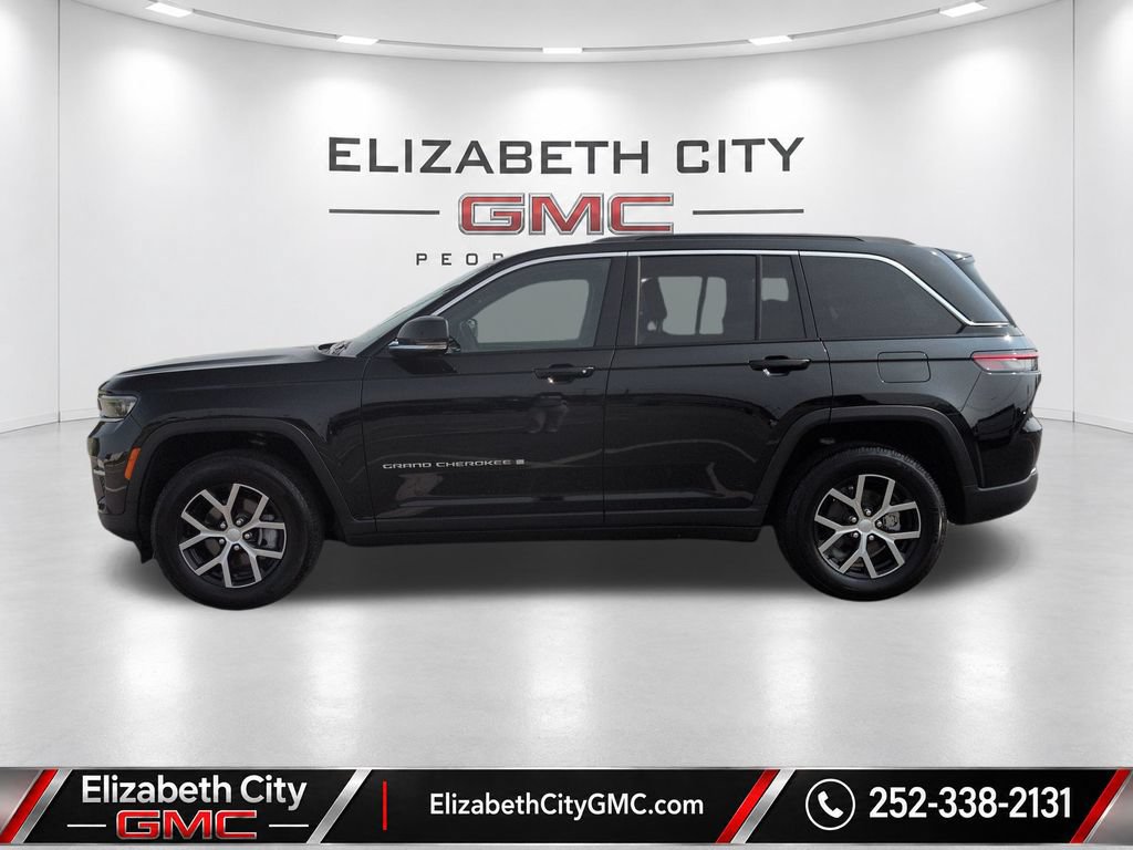 Used 2024 Jeep Grand Cherokee Limited w/ Trailer Tow Package AWD/4WD image 5