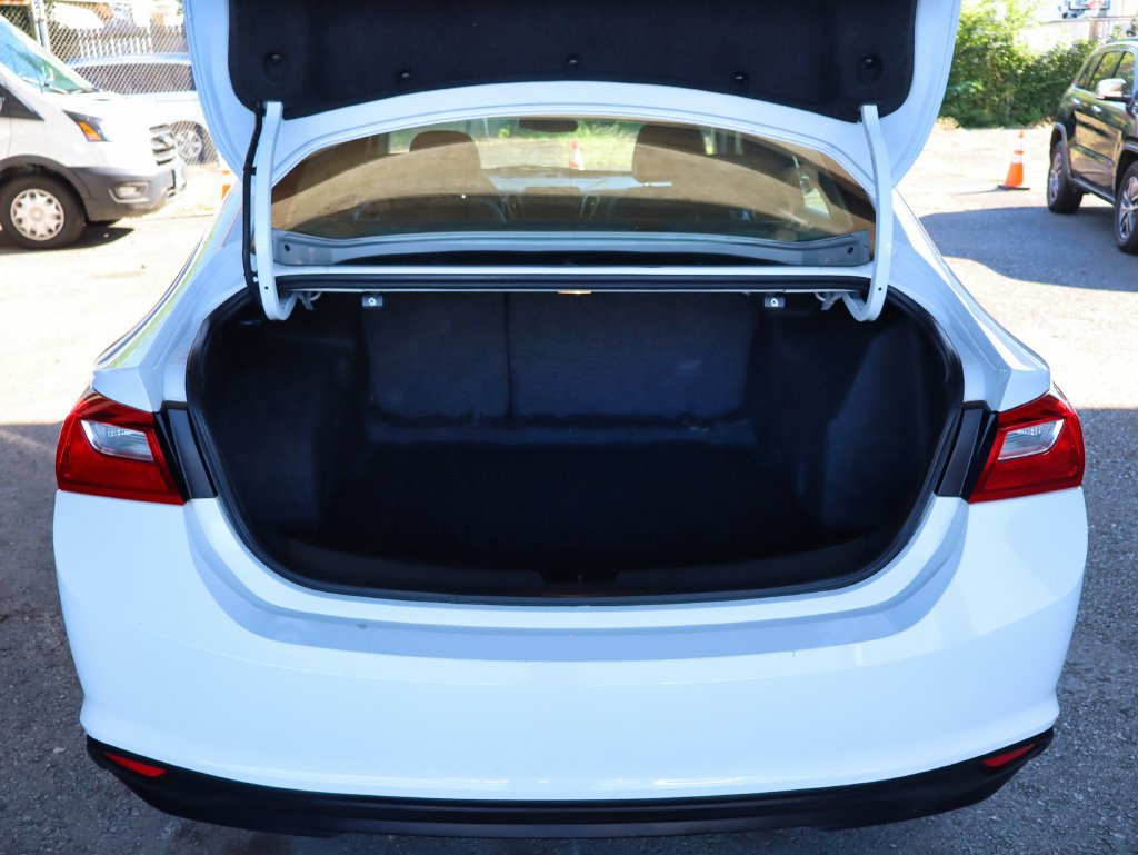 Used 2022 Chevrolet Malibu LS FWD image 46