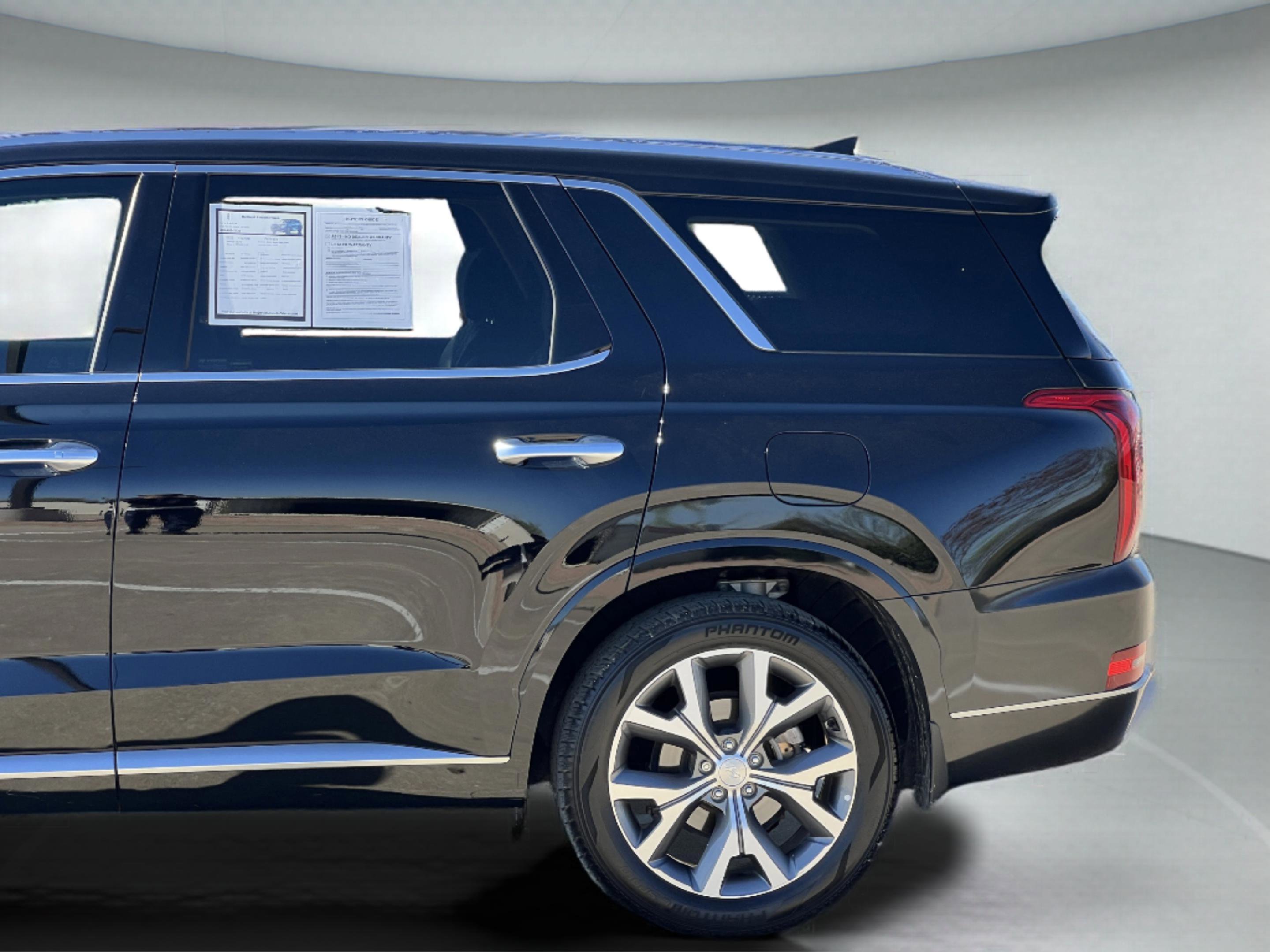 Used 2022 Hyundai Palisade Limited w/ Winter Package image 36