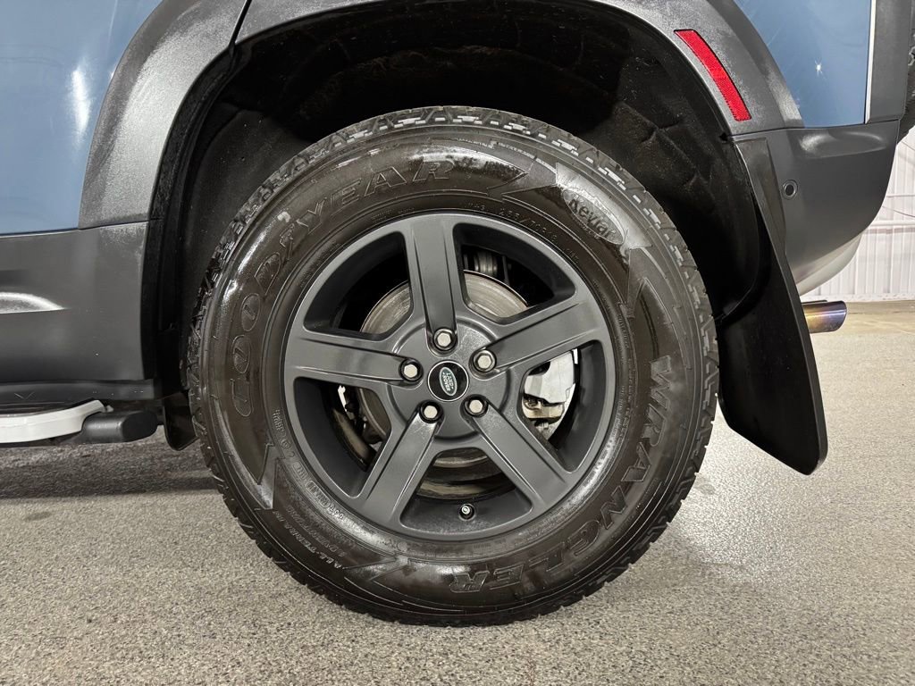 Used 2022 Land Rover Defender 110 image 17