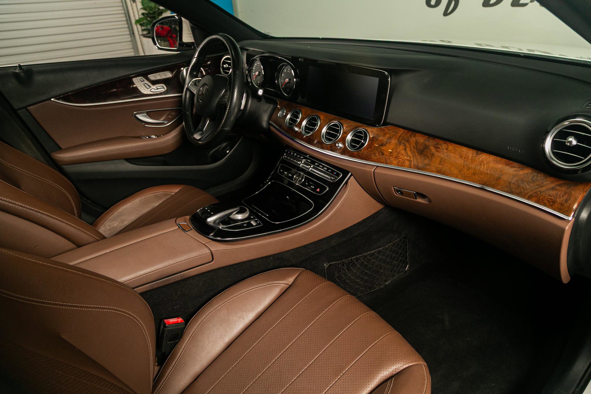 Used 2017 Mercedes-Benz E 300 4MATIC image 29