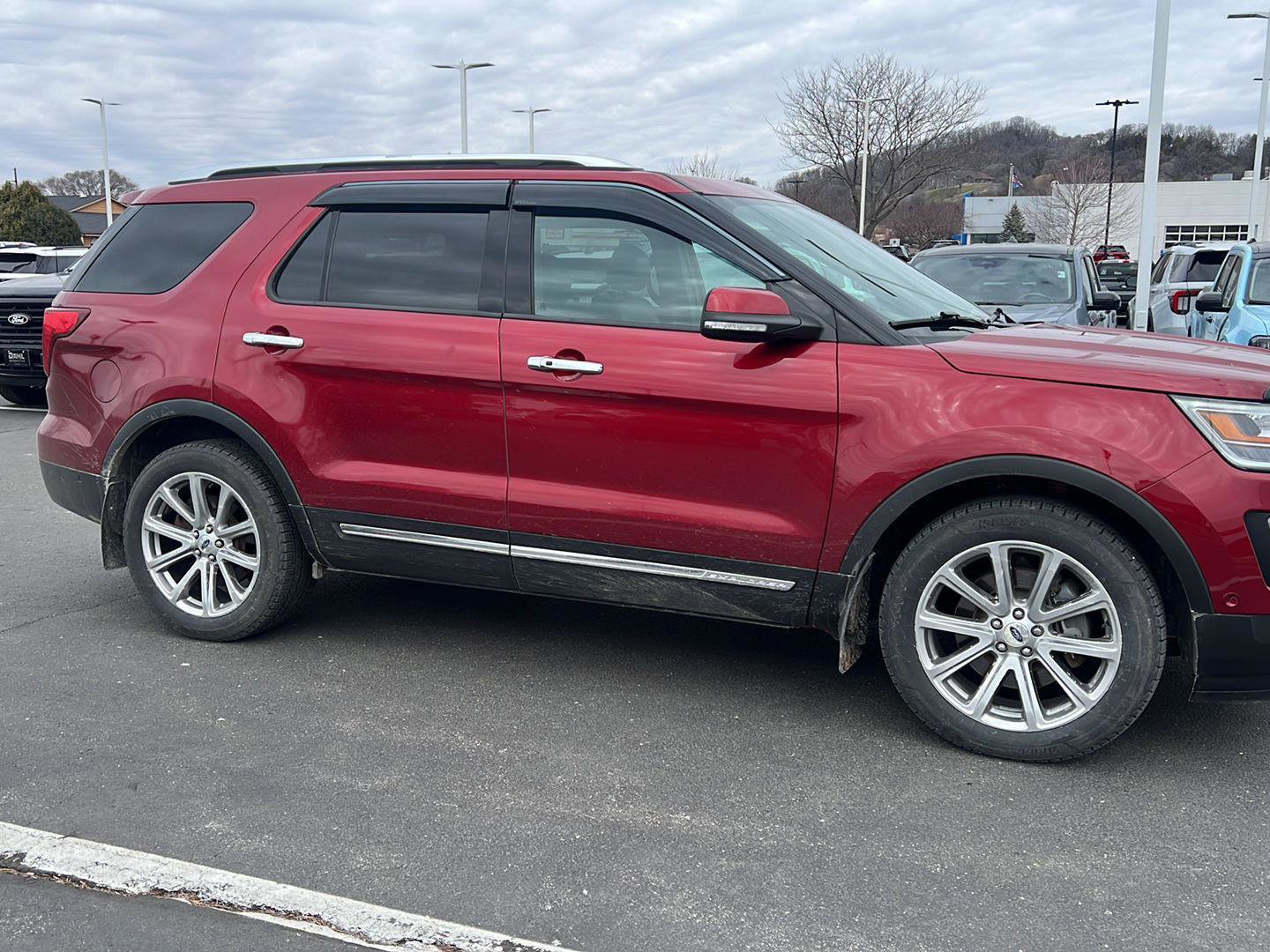 Used 2017 Ford Explorer Limited w/ Equipment Group 303A image 3