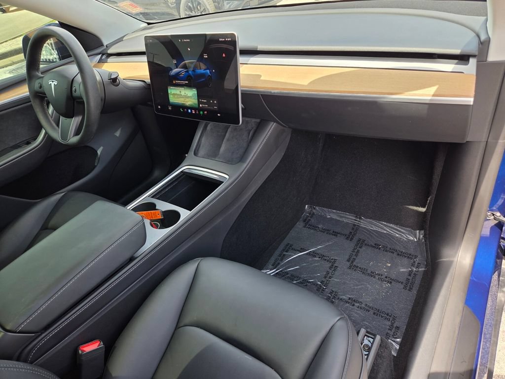 Used 2024 Tesla Model Y Performance AWD/4WD image 19