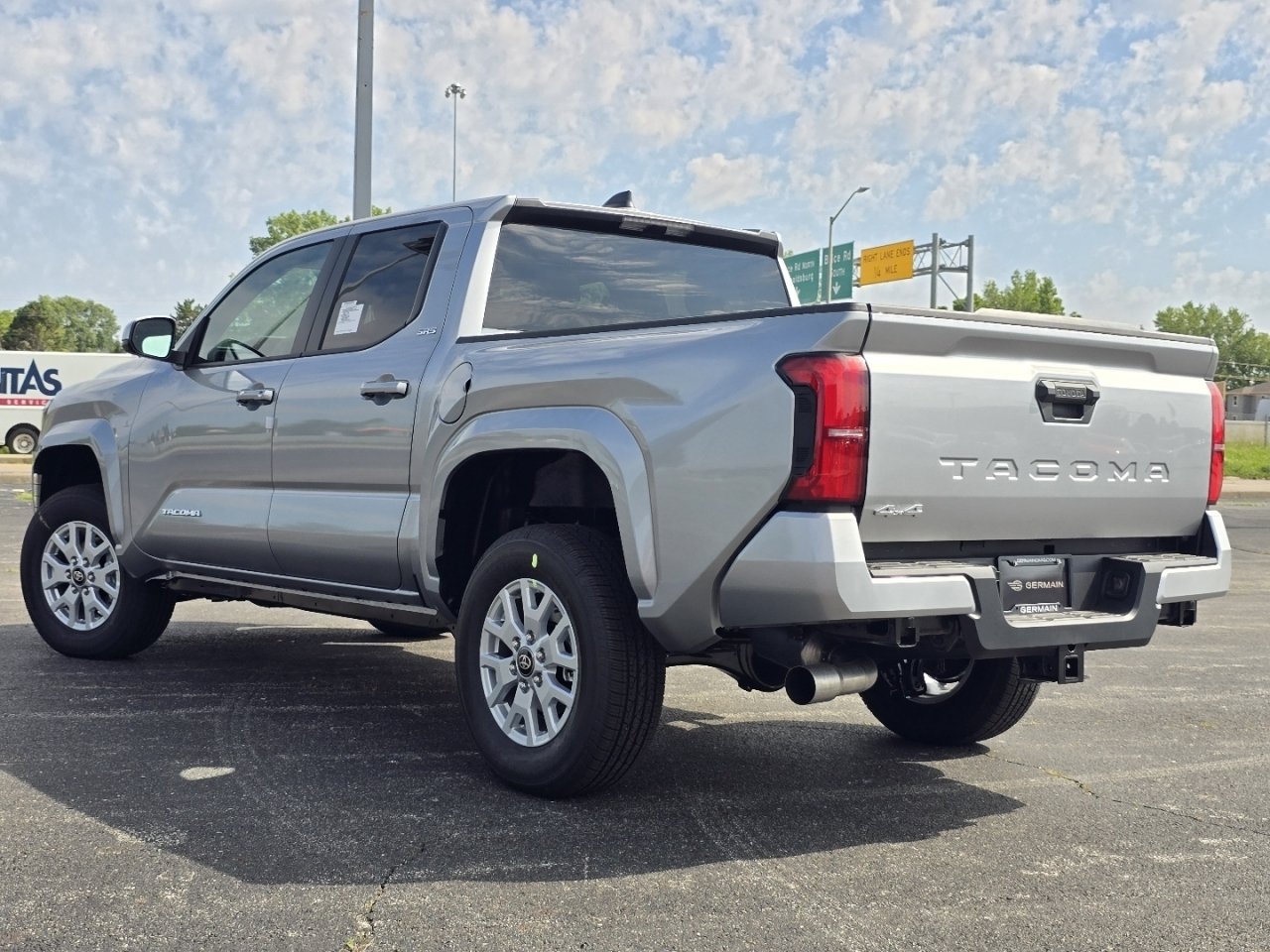 New 2026 Toyota Tacoma SR5 AWD/4WD image 12