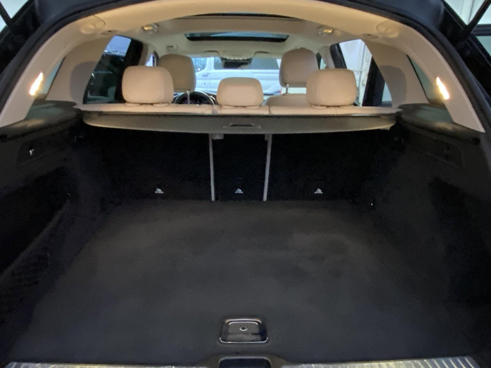 Used 2021 Mercedes-Benz GLC 300 4MATIC image 15