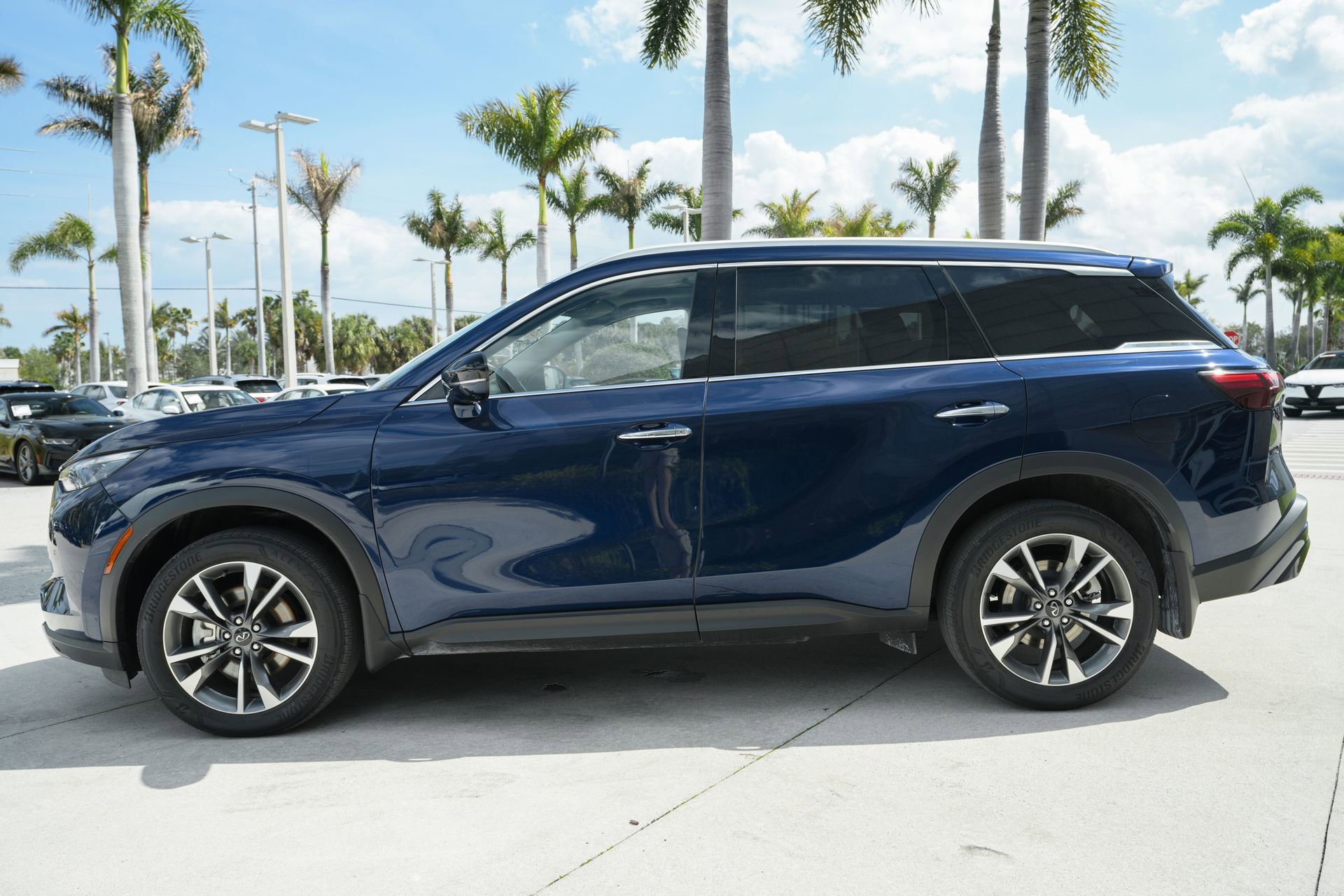 Used 2023 INFINITI QX60 Luxe w/ Vision Package image 6