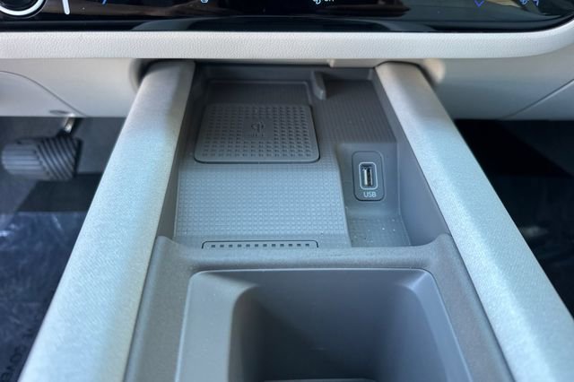 Used 2024 Hyundai Ioniq 6 Limited RWD image 38
