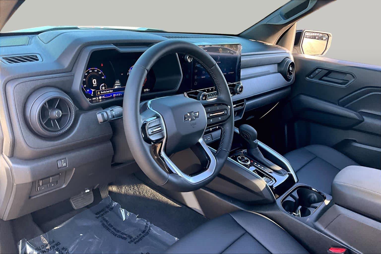 Used 2026 Chevrolet Colorado Trail Boss AWD/4WD image 17