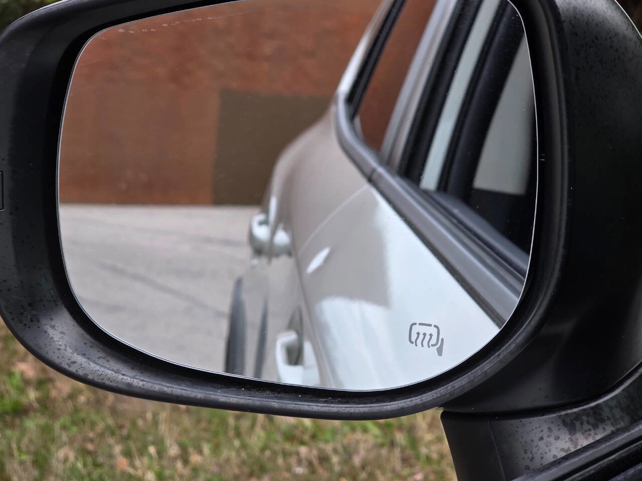 Used 2020 Subaru Crosstrek 2.0i Premium image 9