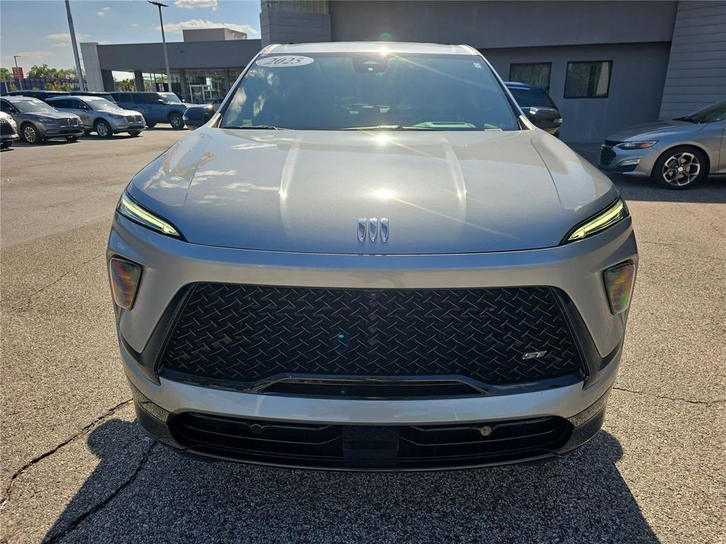 Used 2025 Buick Enclave Sport Touring w/ Power Package image 9