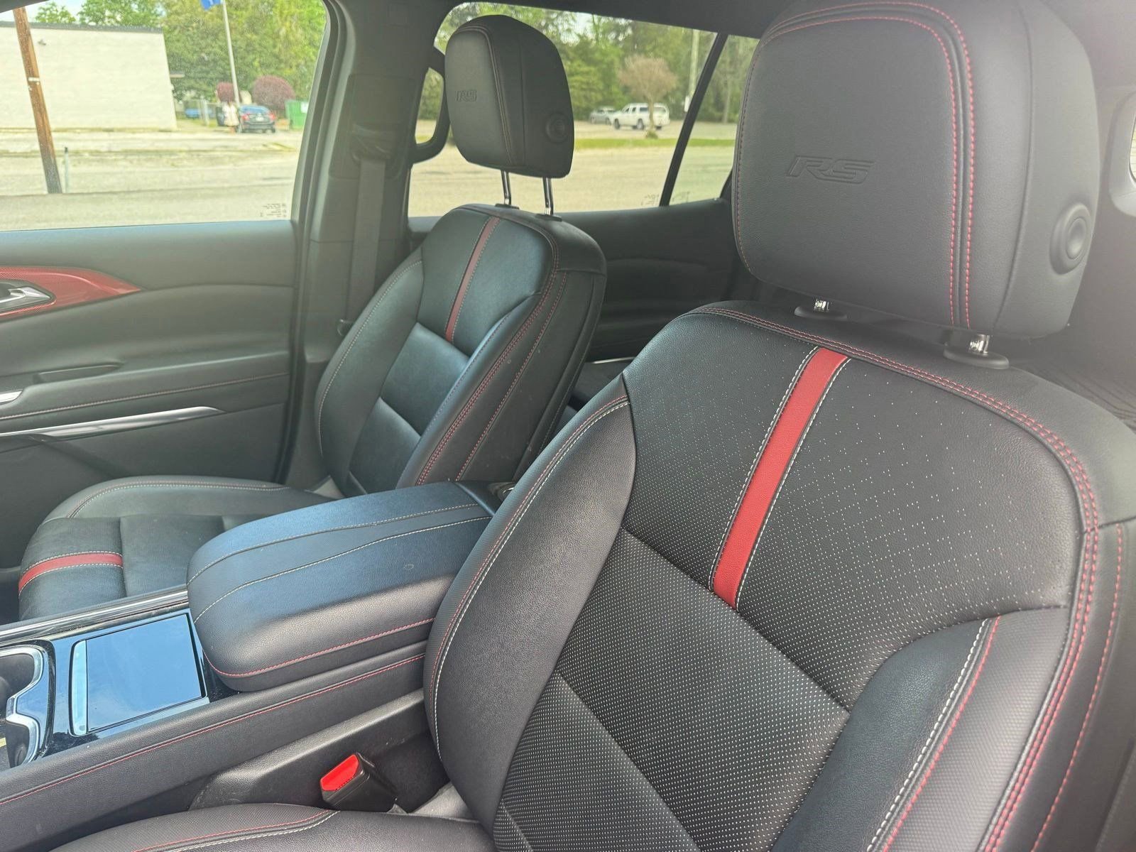 Certified 2024 Chevrolet Traverse RS image 6