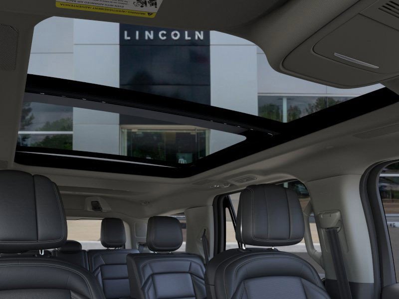 New 2025 Lincoln Navigator Reserve image 22