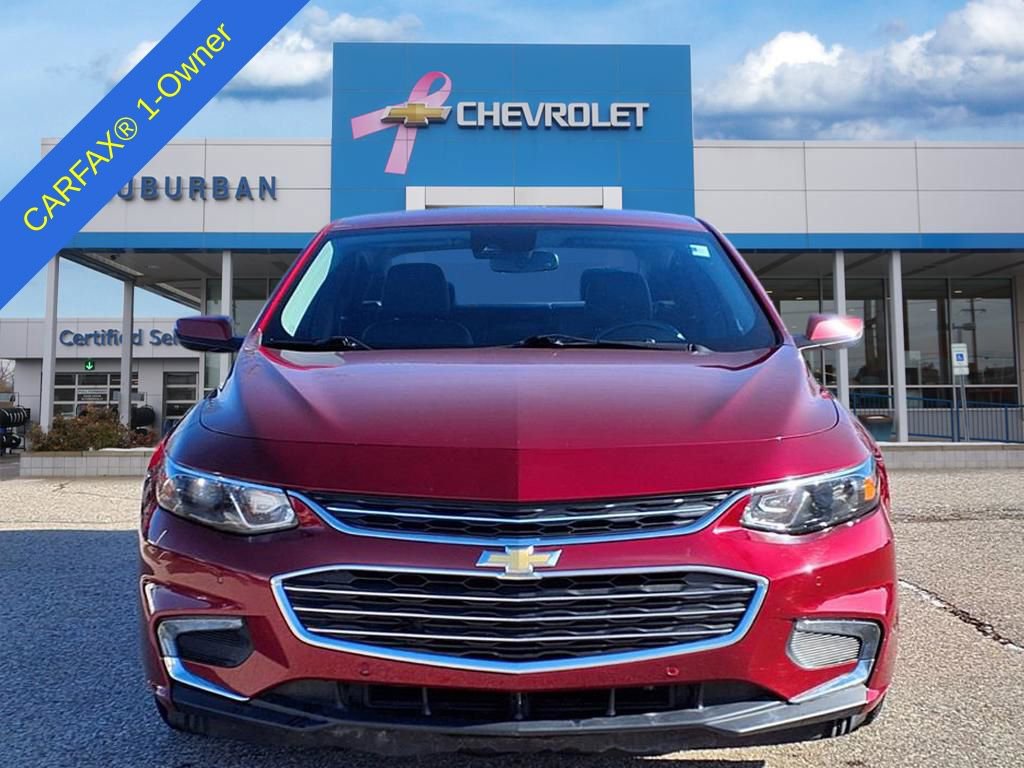 Used 2018 Chevrolet Malibu Hybrid w/ Leather Package image 2