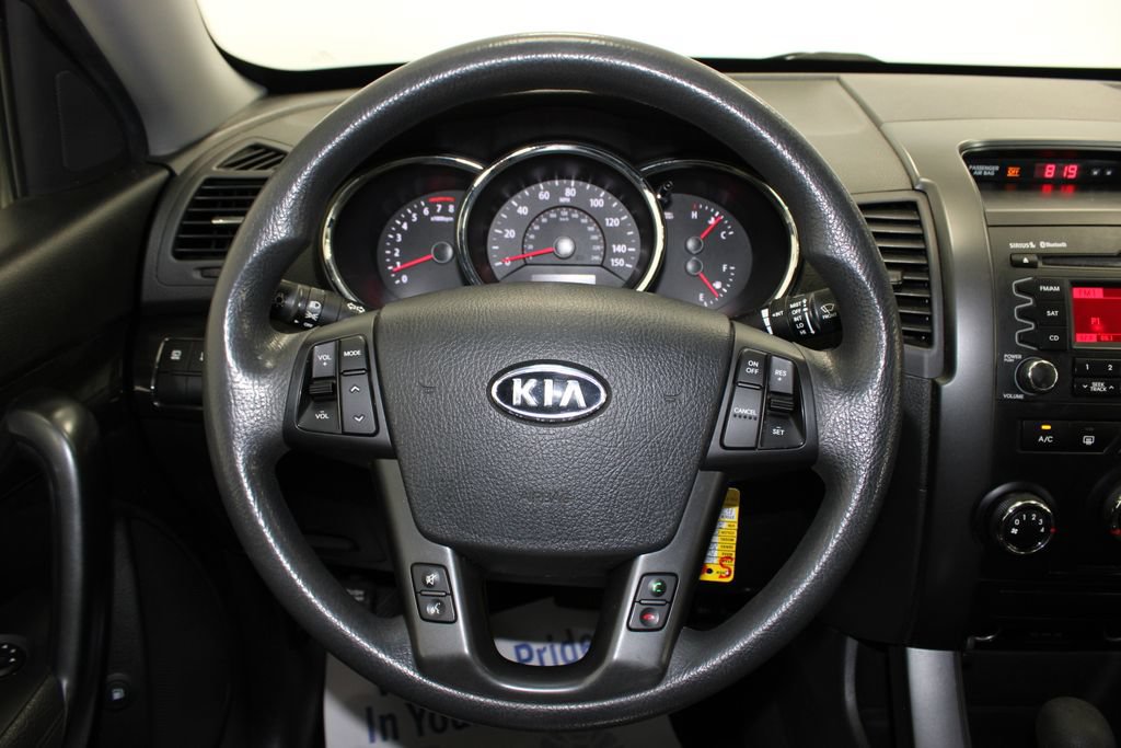 Used 2012 Kia Sorento FWD w/ Third Row Pkg image 19