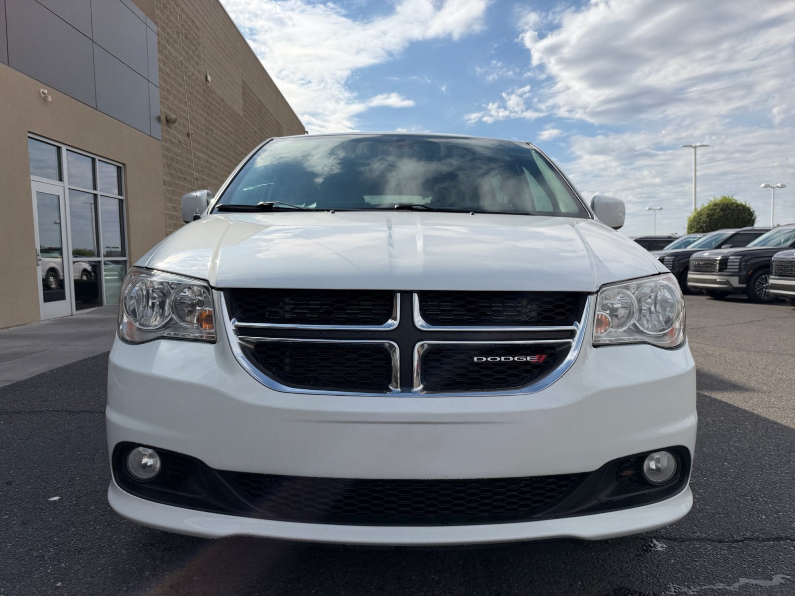 Used 2019 Dodge Grand Caravan SXT w/ Driver Convenience Group FWD image 23