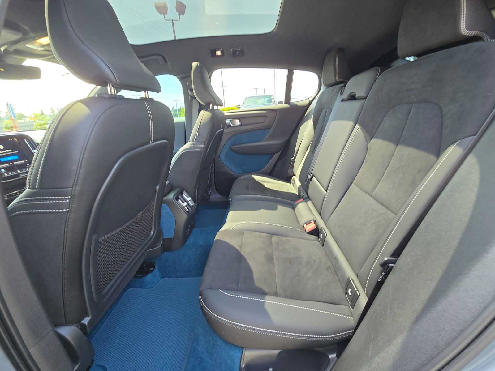 Used 2023 Volvo C40 P8 Recharge Ultimate AWD/4WD image 16