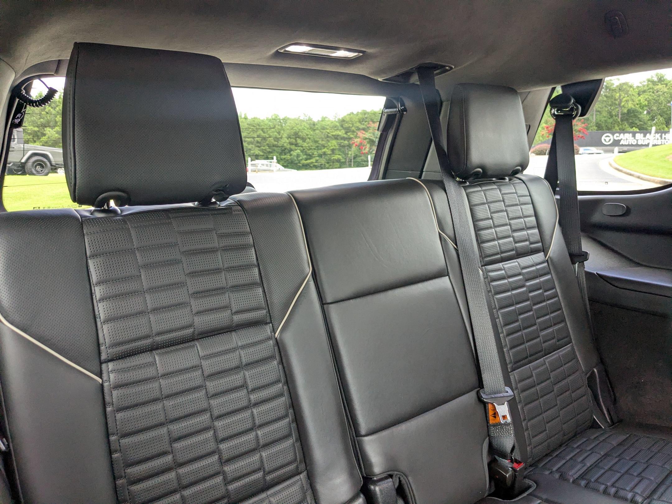 Used 2022 Cadillac Escalade Premium Luxury Platinum w/ Heavy-Duty Trailer Package AWD/4WD image 29