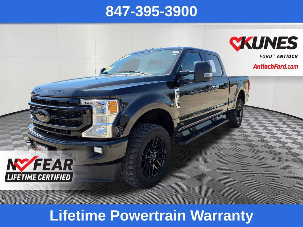 Used 2022 Ford F250 XLT w/ Black Appearance Package AWD/4WD image 3