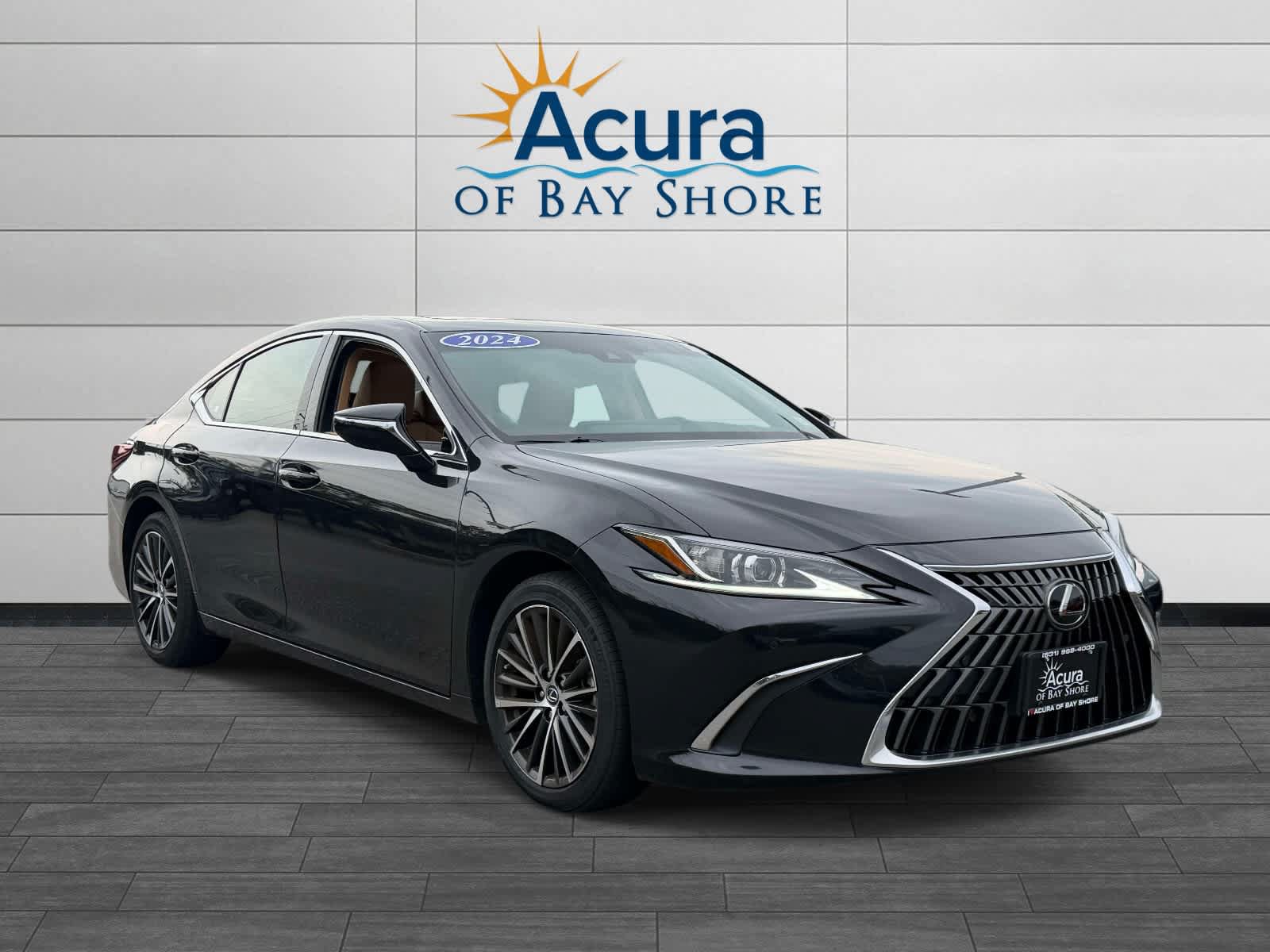 Used 2024 Lexus ES 350 w/ Premium Package FWD image 2