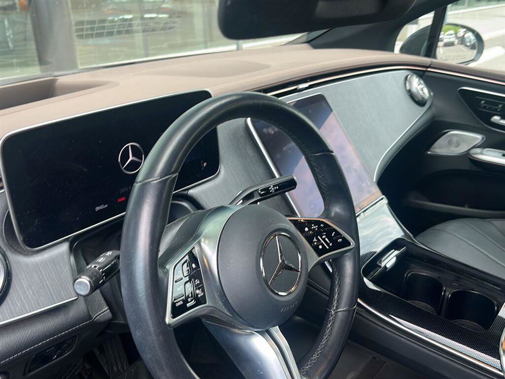 Used 2023 Mercedes-Benz EQE 350+ 4MATIC Sedan image 11
