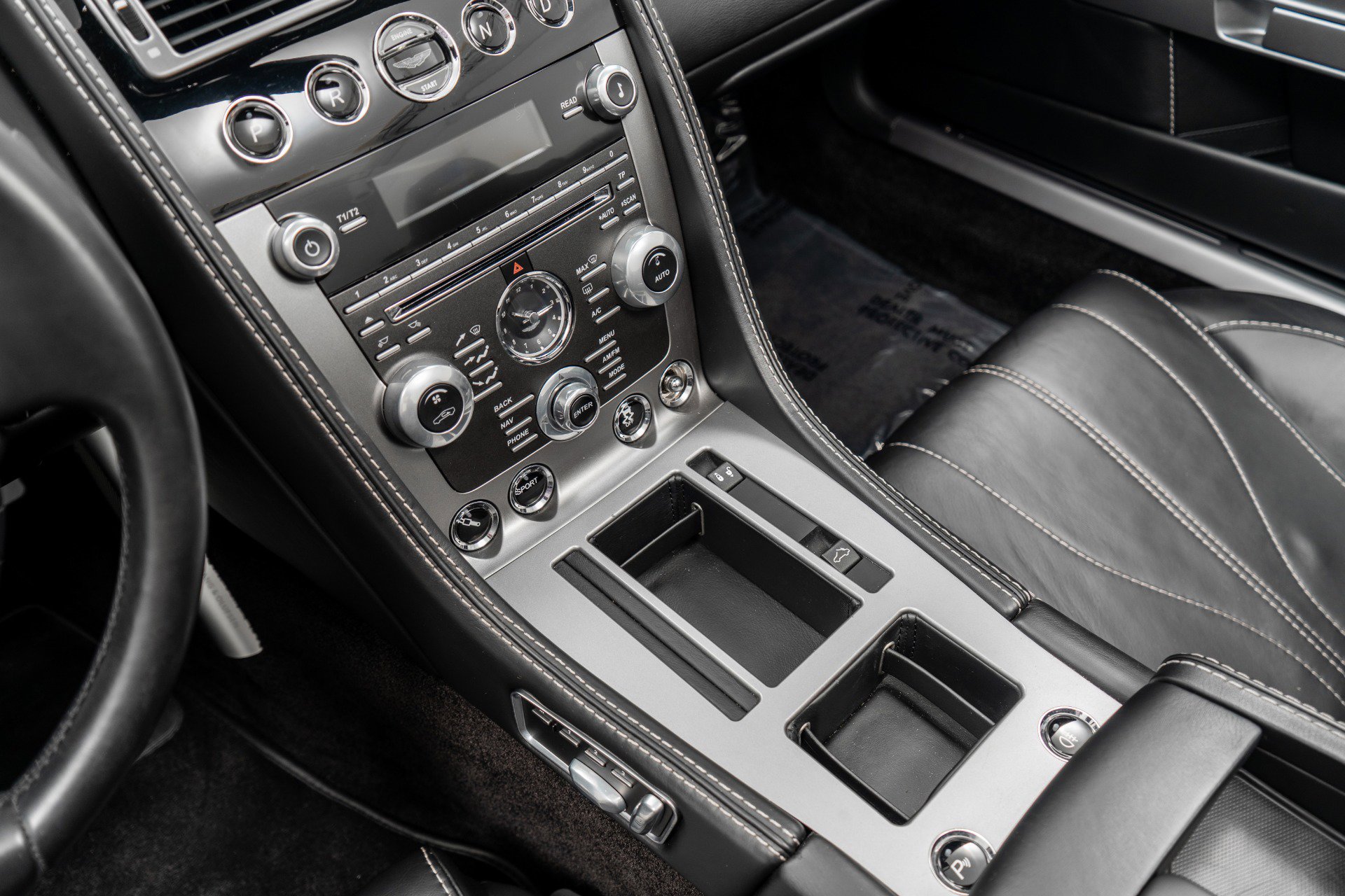 Used 2014 Aston Martin DB9 Volante image 29