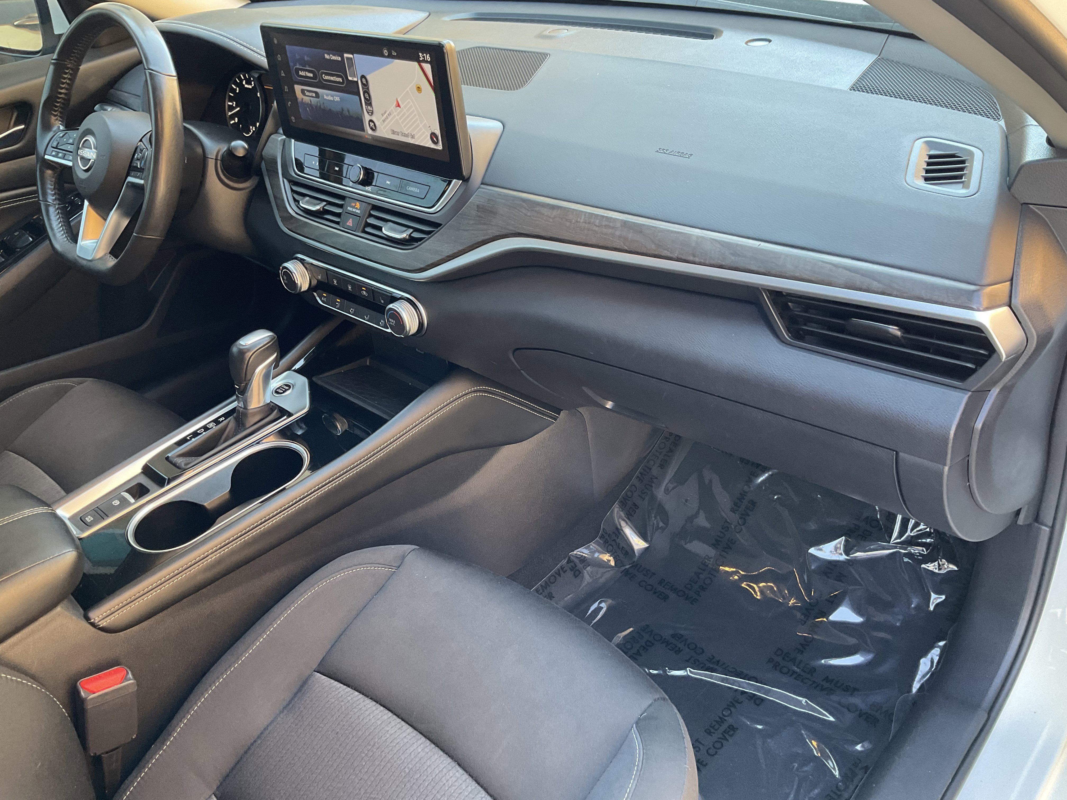 Used 2023 Nissan Altima 2.5 SV w/ SV Premium Package image 24