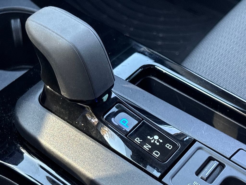 Used 2024 Toyota Prius Limited image 25