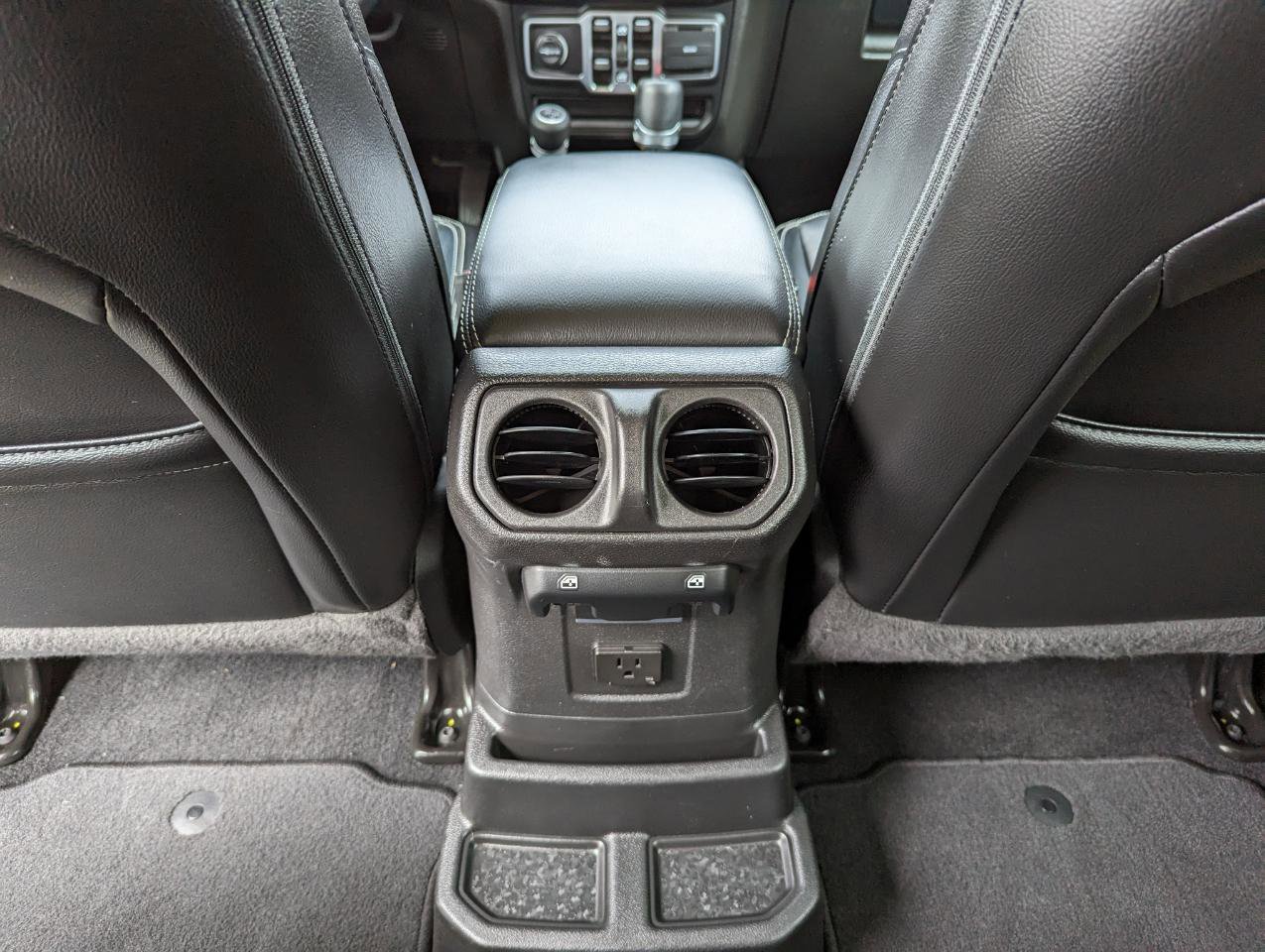 Used 2023 Jeep Wrangler Unlimited Sahara w/ Cold Weather Group AWD/4WD image 39