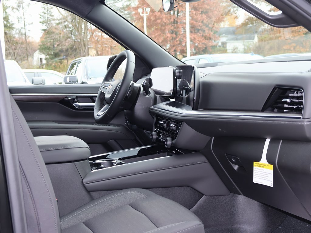 New 2026 Chevrolet Suburban LS image 39