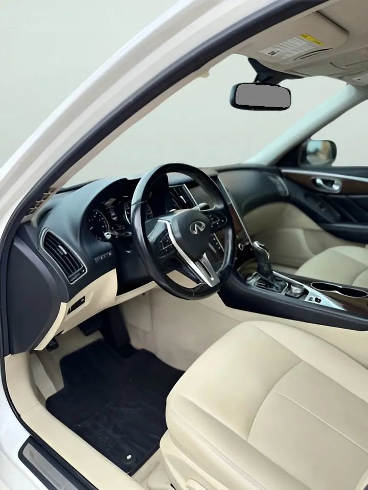 Used 2018 INFINITI Q50 Luxe w/ Essential Package (3.0T Luxe) RWD image 14