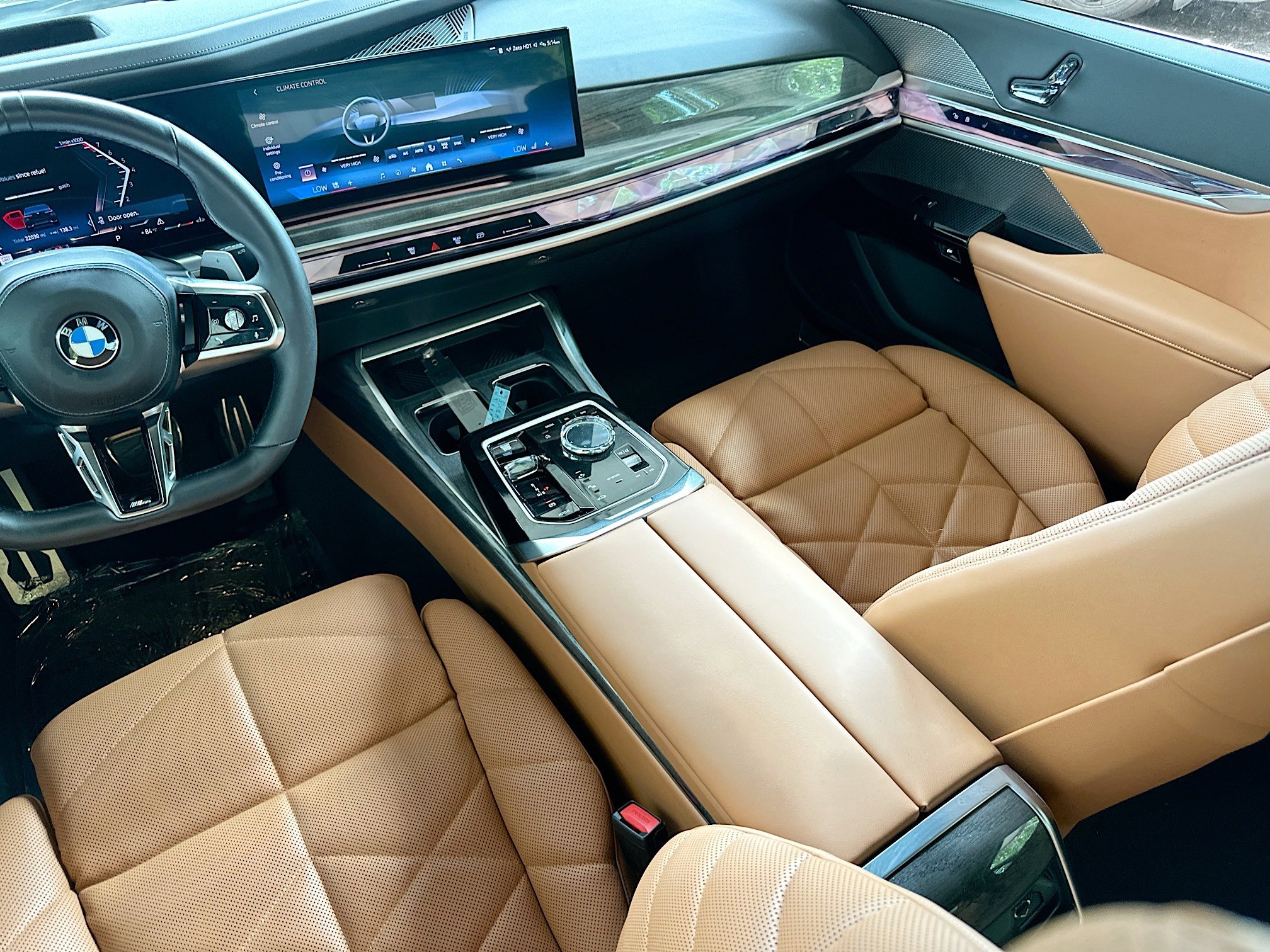 Certified 2024 BMW 740i RWD image 25