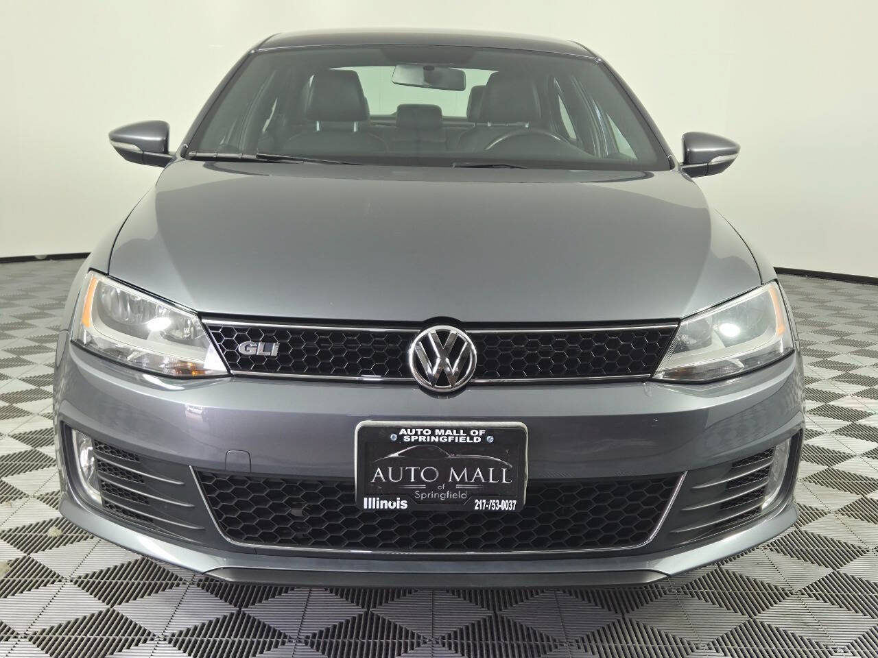 Used 2014 Volkswagen Jetta GLI FWD image 2