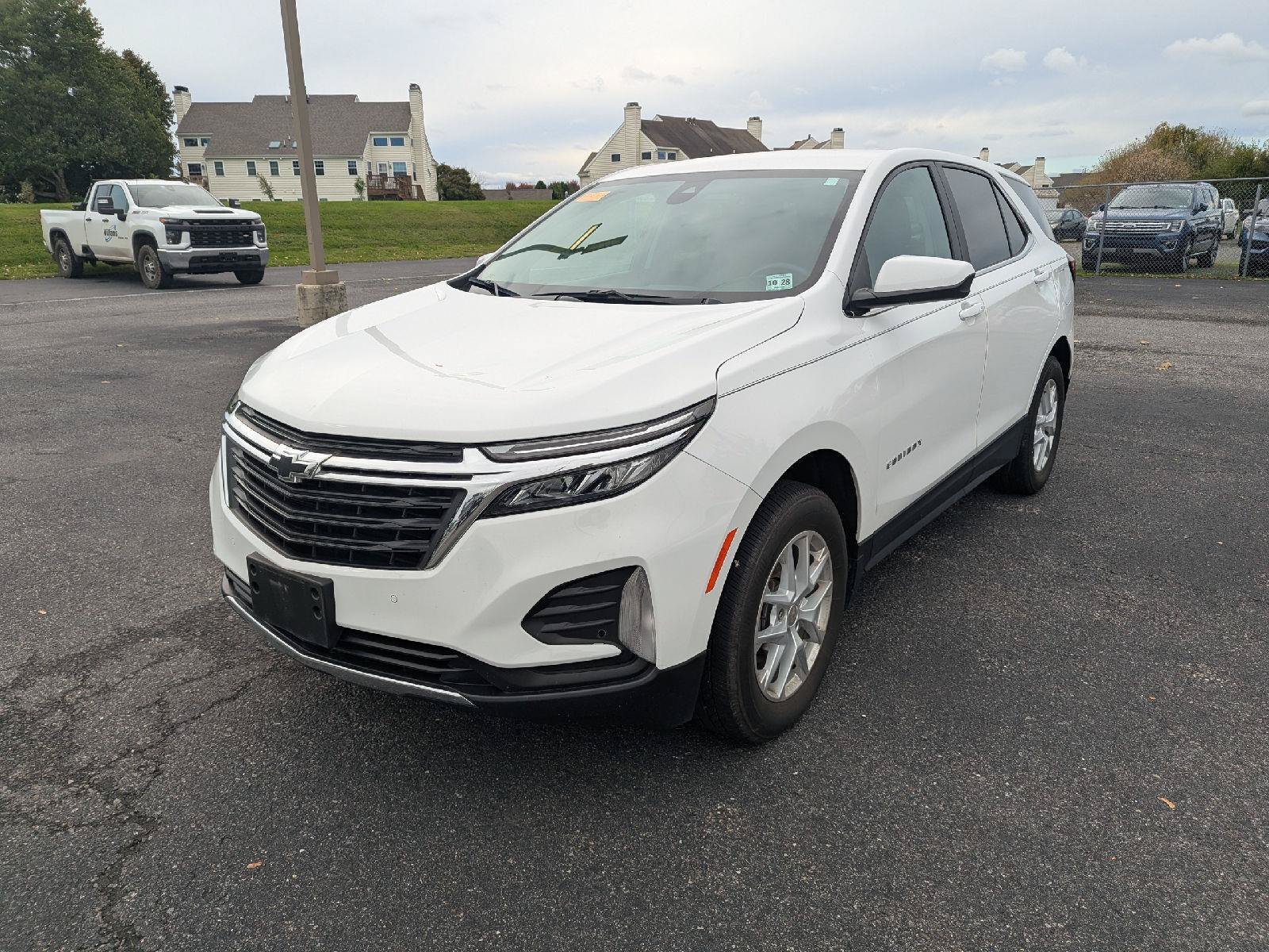 Used 2024 Chevrolet Equinox LT w/ LPO, Floor Liner Package AWD/4WD image 3