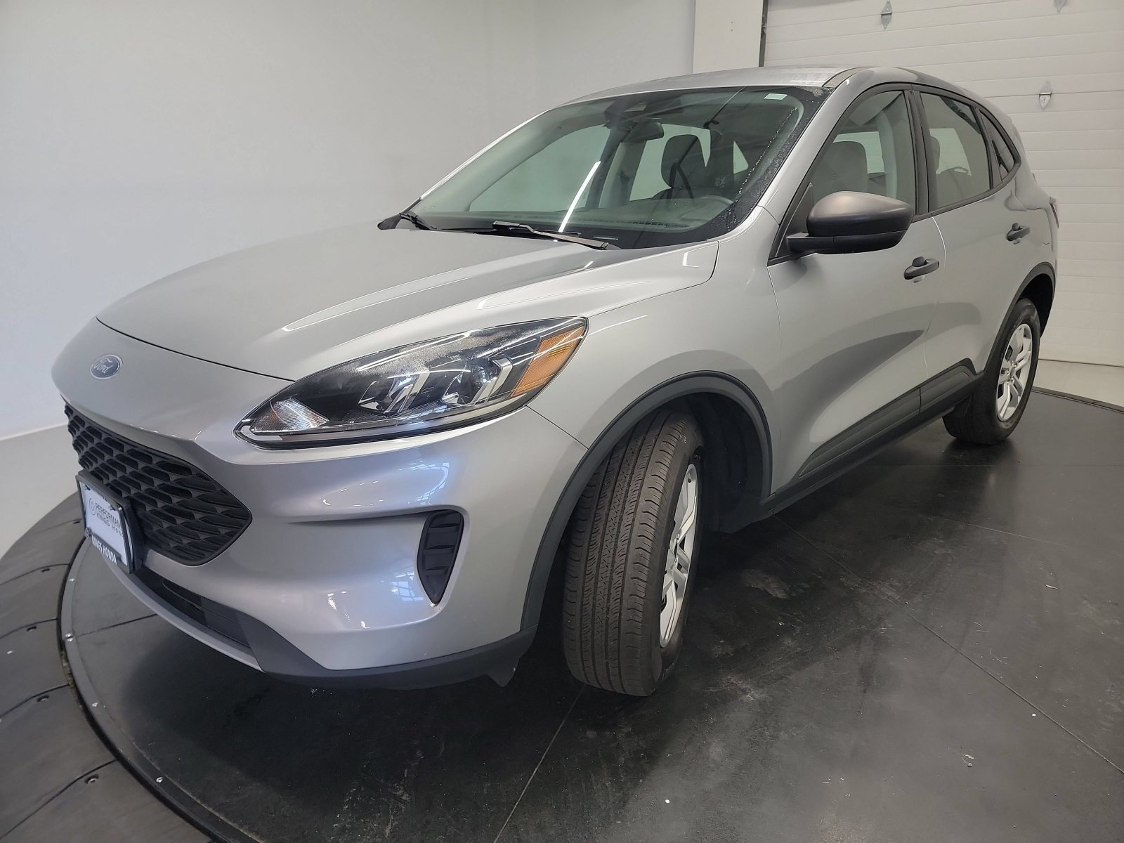 Used 2022 Ford Escape S AWD/4WD image 3
