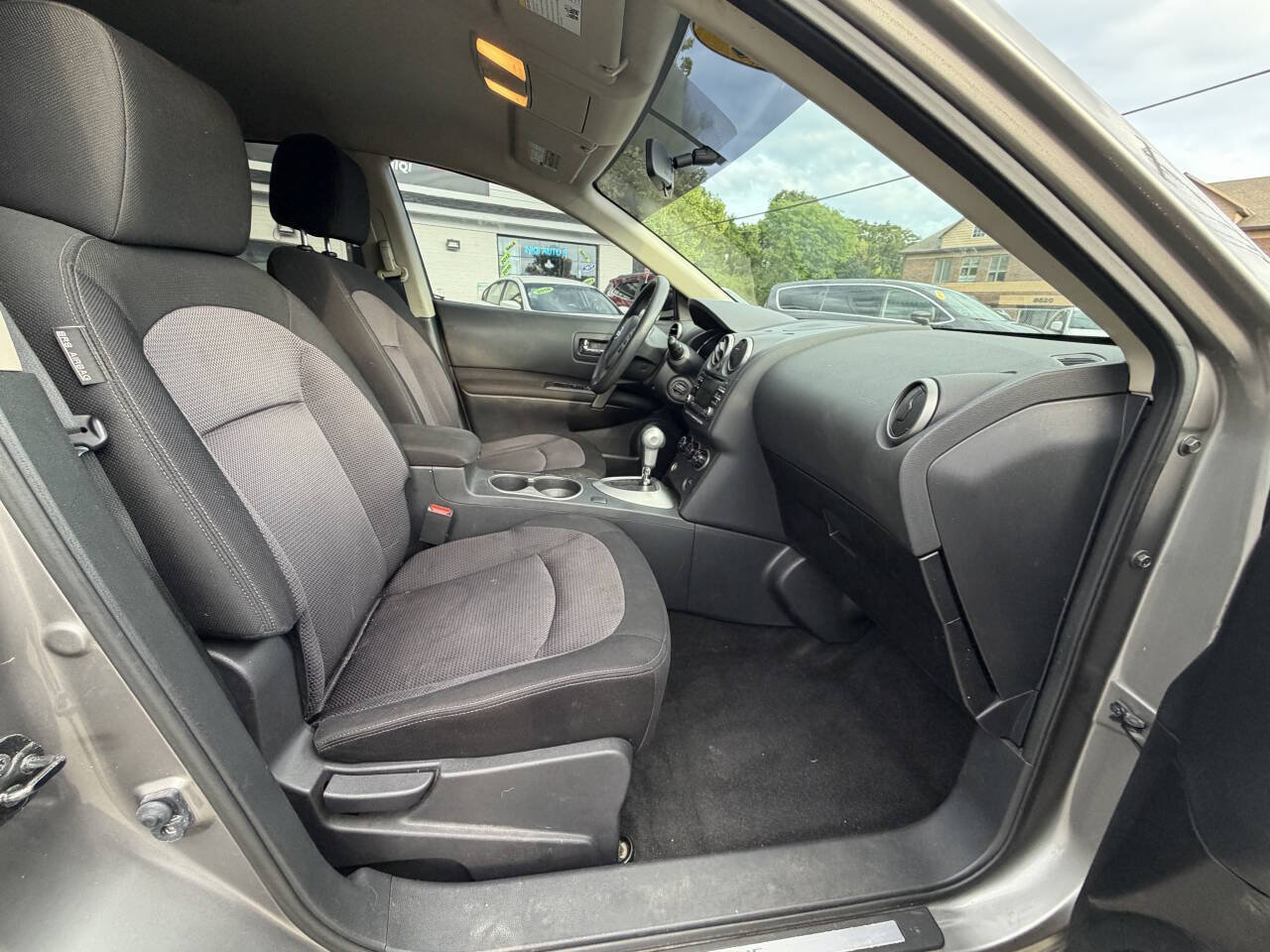 Used 2012 Nissan Rogue SV AWD/4WD image 31