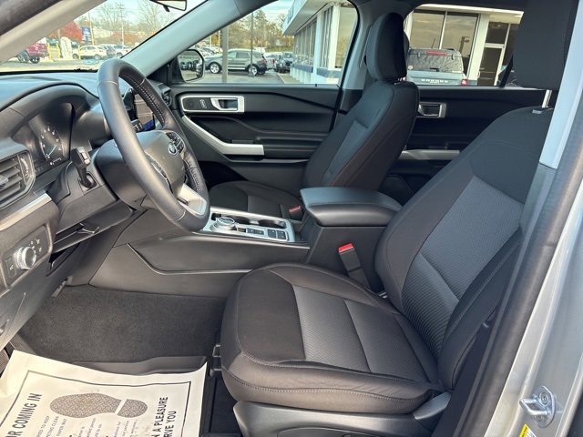 Used 2022 Ford Explorer XLT image 5