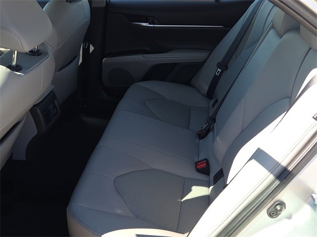 Used 2022 Toyota Camry XLE image 15
