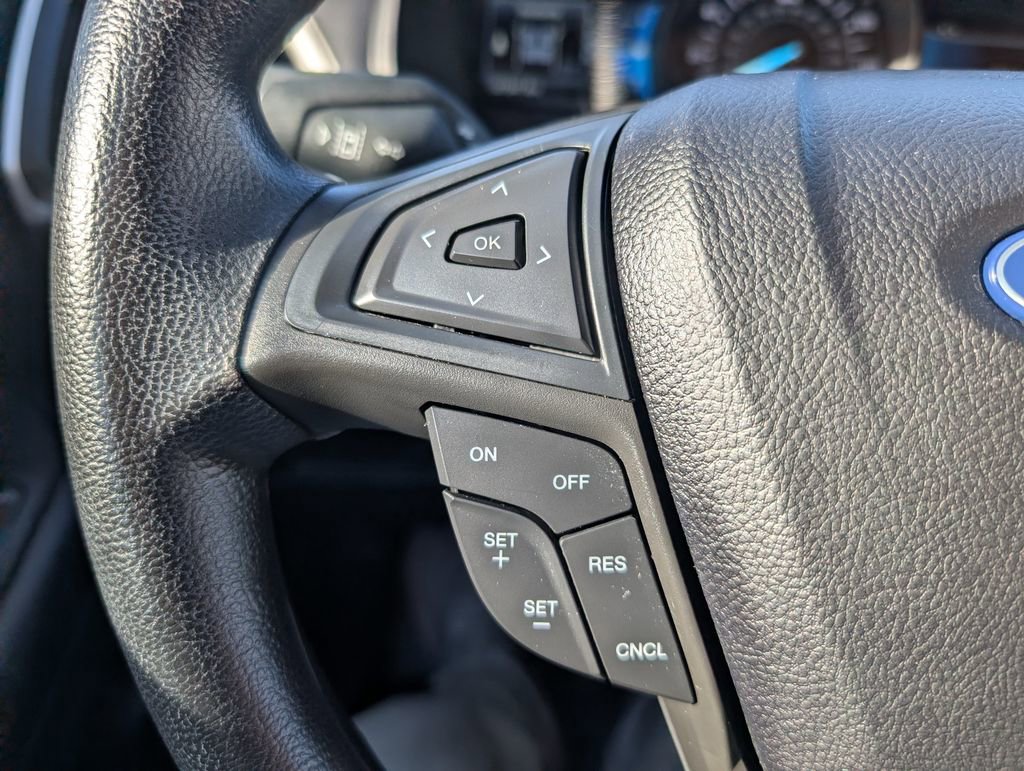 Used 2022 Ford Edge SE w/ Black Appearance Package AWD/4WD image 24