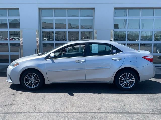 Used 2014 Toyota Corolla LE Premium w/ Driver Convenience Package FWD image 3