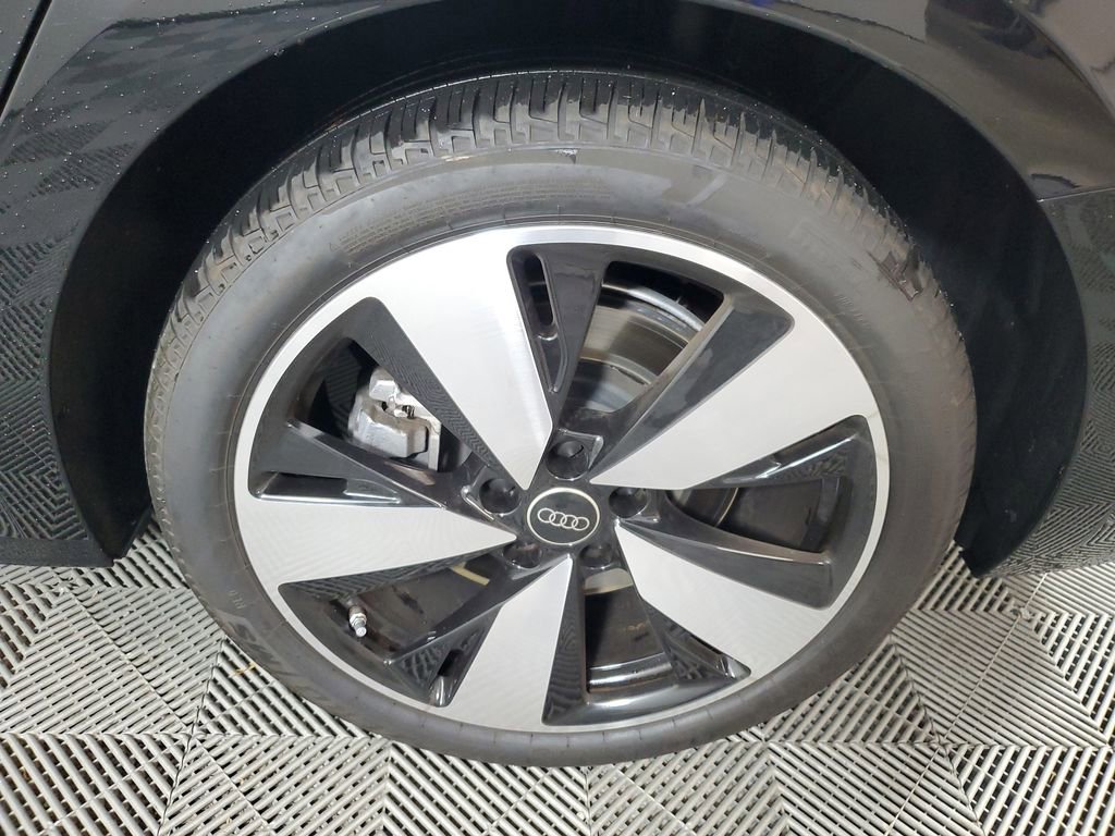 Used 2025 Audi A5 2.0T Premium Plus w/ Premium Plus image 11