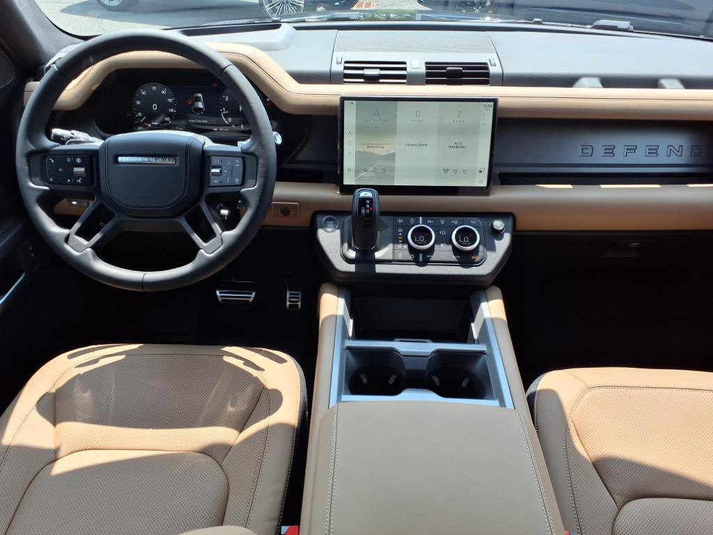 New 2025 Land Rover Defender 110 V8 image 4